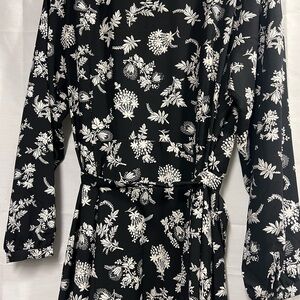 LOFT Plus Black and White Wrap Dress